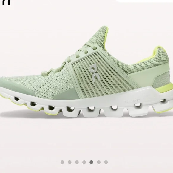 On Cloudswift Women’s Shoes - Picture 3 of 12